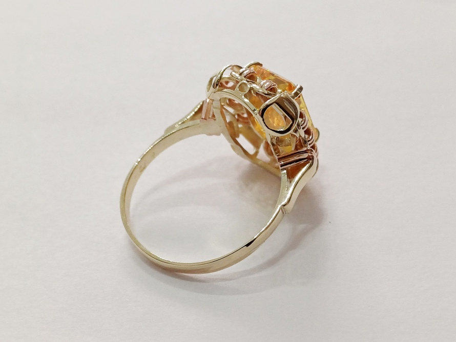 dámský zlatý prsten, citrín, ryzost Au 585/1000, 14 kt, 5,69 g, I.ČSR, lvíček