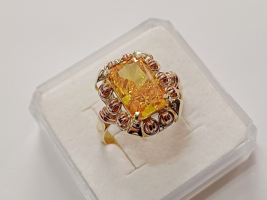 dámský zlatý prsten, citrín, ryzost Au 585/1000, 14 kt, 5,69 g, I.ČSR, lvíček