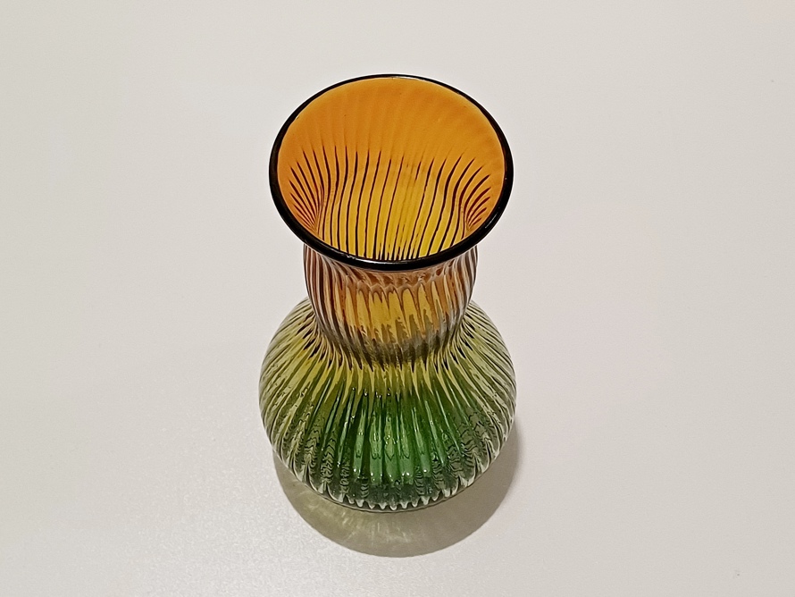 Designová váza, Vílém Veselý, Borské sklo Nový Bor, rok 1967/68