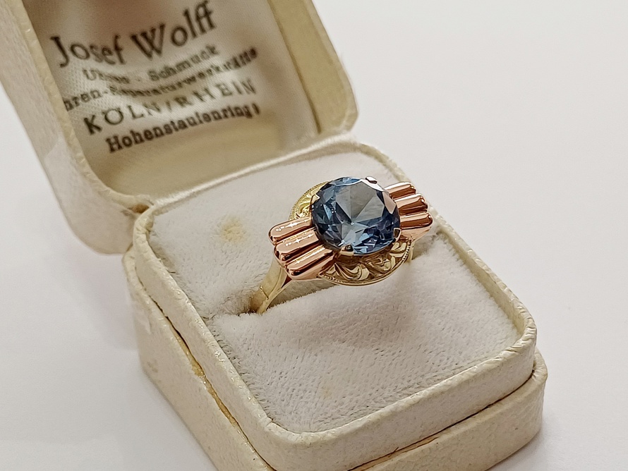 zlatý prsten se safírem, Au 585/1000, 14 kt, Art Deco, I.ČSR