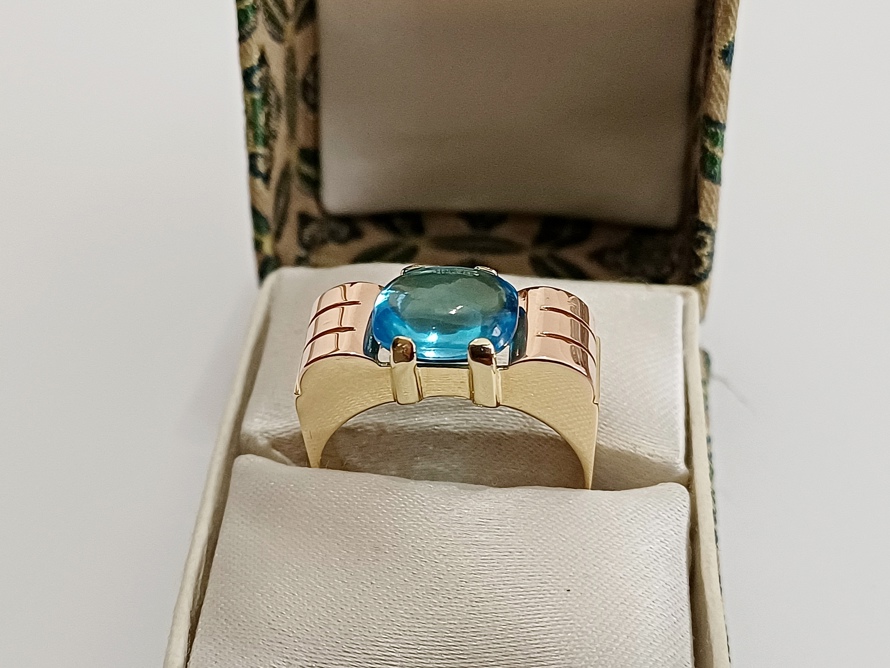 zlatý prsten s modrým safírem, Au 585/1000, 14 kt, 30. léta, I.ČSR