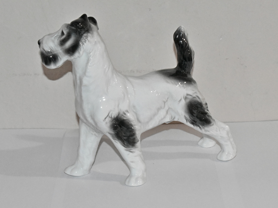 pes - foxteriér, styl Rosenthal
