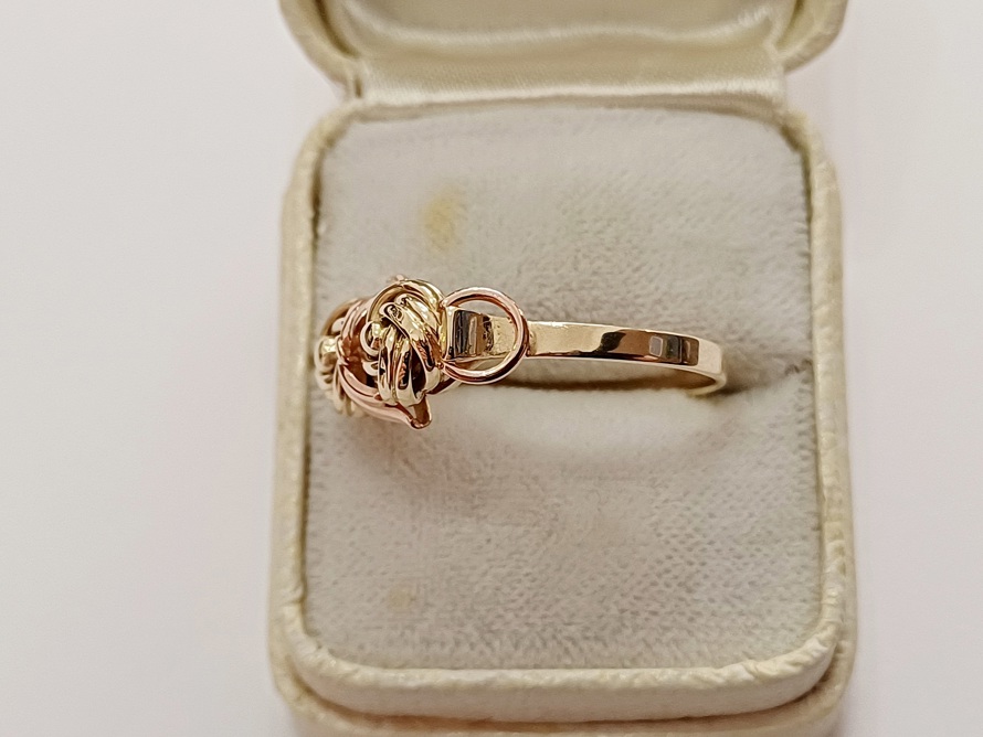 zlatý prsten, Karat Brno, Au 585/1000, 14 kt., lvíček, 40.léta