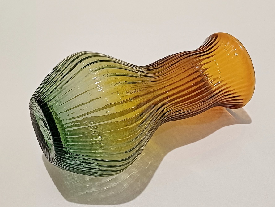 Designová váza, Vílém Veselý, Borské sklo Nový Bor, rok 1967/68