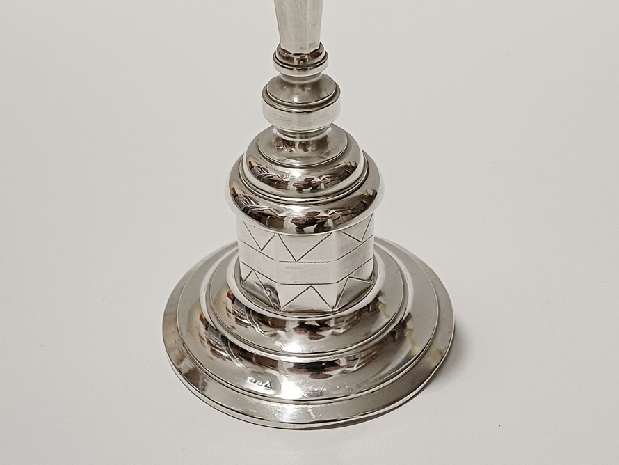 Svícen Art Deco , stříbro Ag 800/1000, 224 g, I. ČSR, kubismus